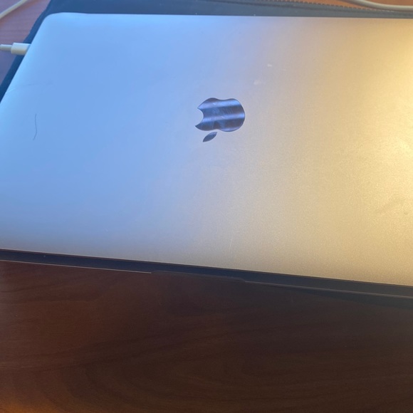 MacBook Air 13”